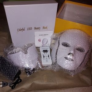 Dermaluminate Professional LED Therapy Mask